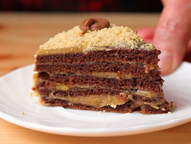 Рецепт нежного торта, который легко готовится без света. Секрет пышных коржей – в крышке с полотенцем