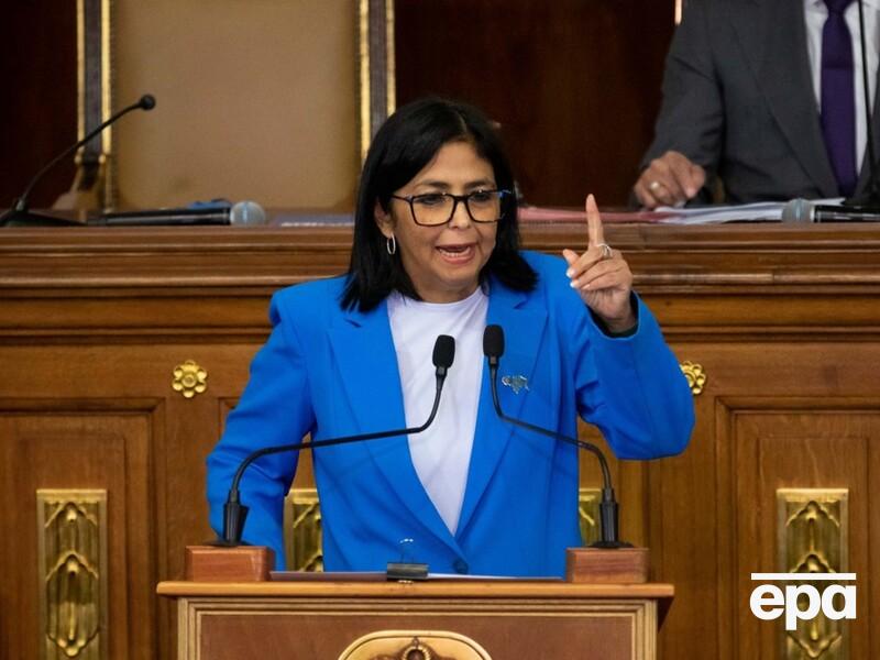 "Досить уже наказів Вашингтона". Тимчасова президентка Венесуели висловилася про тиск США