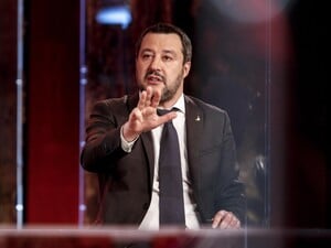 Віцепрем'єр Італії вимагає від Зеленського підписати мирну угоду. МЗС України скерувало його до Путіна