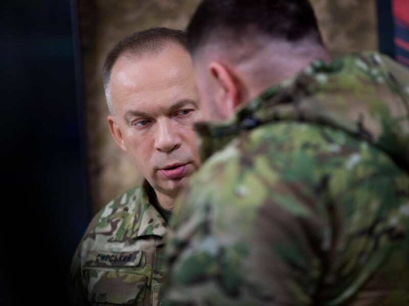 Сирський назвав два напрямки фронту, на яких зосередився ворог