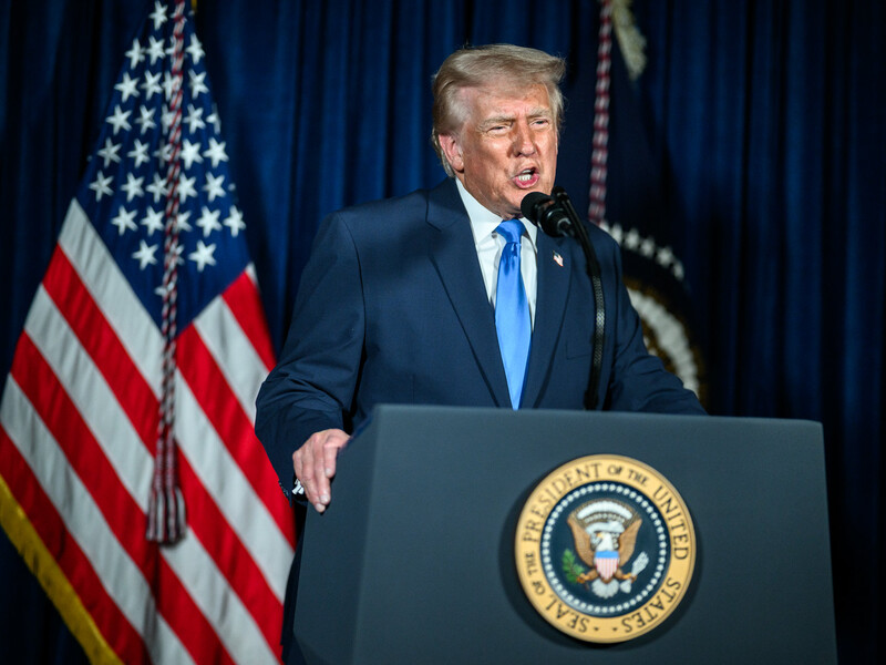 Трамп: У нас є "велика армада" поруч з Іраном