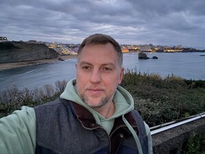 Каннибализм в армии РФ, план Путина отравить президента США, почему на переговорах военные. Интервью Бацман с Осечкиным. Видео