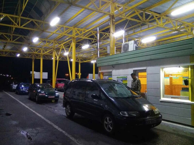 Нардеп заявил, что за полгода из Украины уехало более 0,5 млн молодых людей. ГПСУ отреагировала