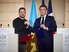 Зеленський поговорив із Макроном. Україна отримає від Франції літаки, ракети до ППО й авіабомби