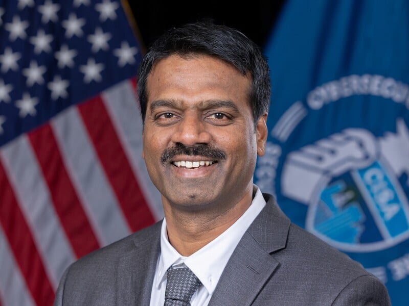 Керівник агентства США з протидії кібератакам РФ і Китаю завантажив конфіденційні документи у публічний ChatGPT