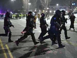 После смертельной стрельбы в Миннеаполисе двух федеральных агентов отправили в отпуск