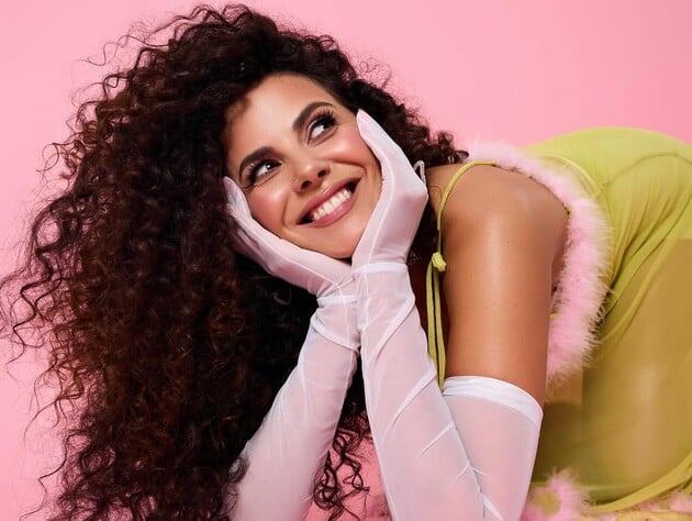 Каменських показалася в білому бюстгальтері. Фото