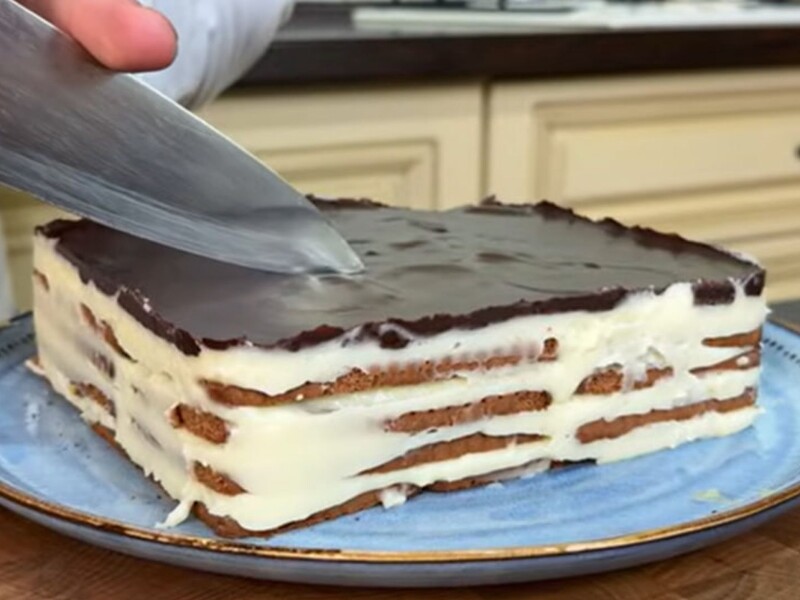 Простой рецепт изумительного торта без духовки и муки. Секрет нежного вкуса – в заварном креме