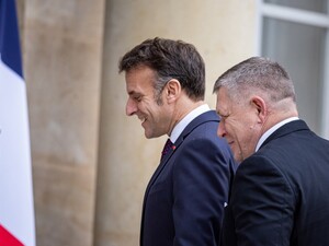 Макрон поговорив із Фіцо про 