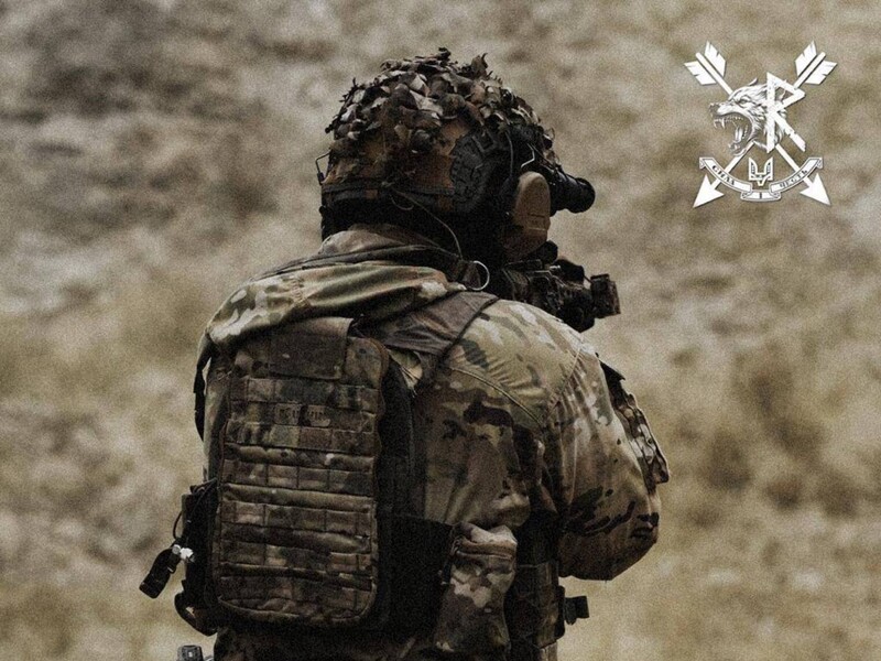 Оператори ССО врятували піхотинця, який кілька тижнів виживав у сірій зоні на Запоріжжі. Відео