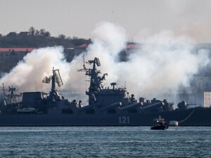 Половина погибших на атакованном крейсере 