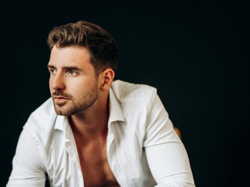 Известный украинский актер, которого называют новым секс-символом, рассказал о своих гонорарах в кино