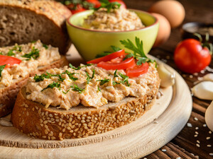 Сделайте это со скумбрией, чтобы иметь вкусную намазку на хлеб