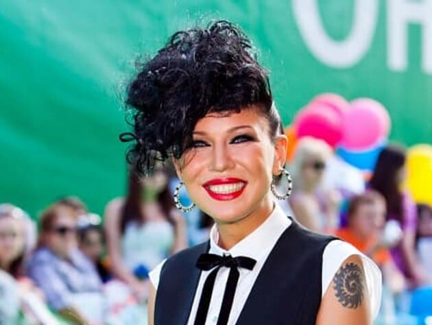 Зрадниця Йолка отримала російське громадянство на тлі закриття її бізнесу через український паспорт