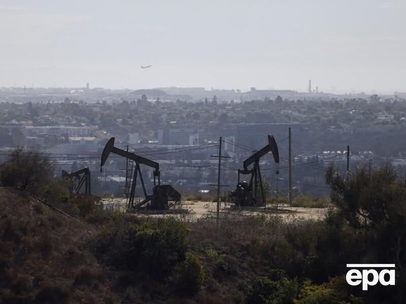 Мировые цены на нефть резко упали. СМИ обратили внимание на действия Трампа