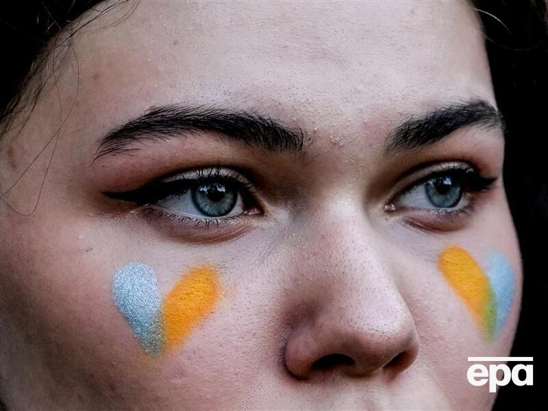 Стало більше українців, які готові терпіти війну "скільки потрібно" – опитування