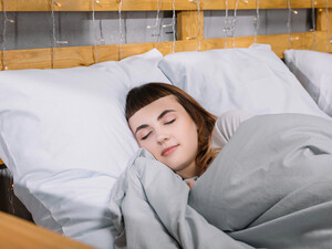 Застелите этим матрас – и спать будет очень тепло, даже если в комнате холодно