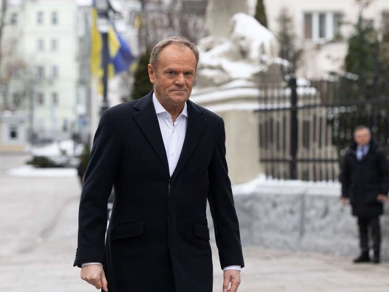 "Украина не может оставаться одна". Туск едет в Киев в "это драматическое время" по приглашению Зеленского