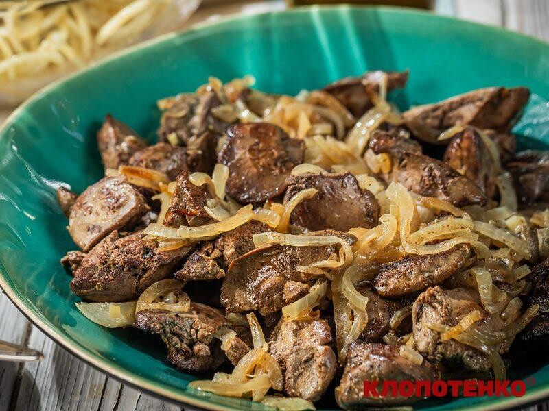 Додайте до курячої печінки це, щоб перетворити її на вишукану страву