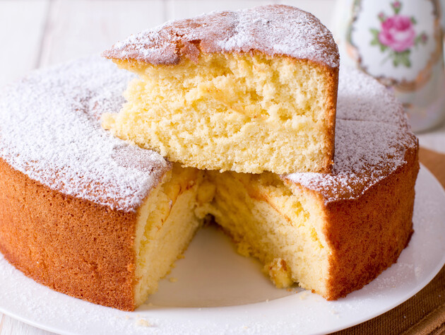 Приготуйте це елементарне тісто – і бісквіт вийде ідеально пухким і високим. Швидкий рецепт