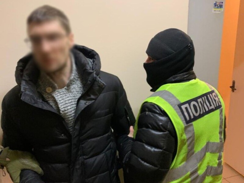 У Києві власника неправильно припаркованого автомобіля затримали через побиття водія евакуатора. Відео