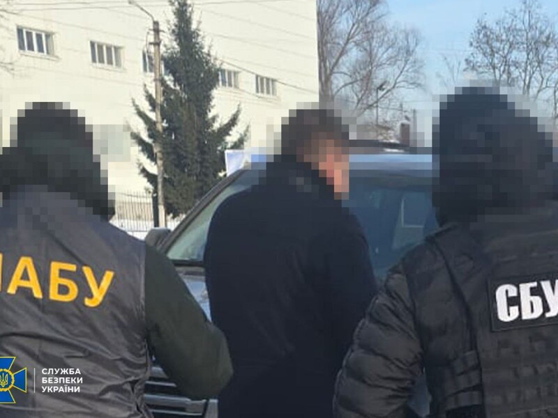 Нардепа й депутата Київської облради підозрюють у привласненні землі на 30 млн грн