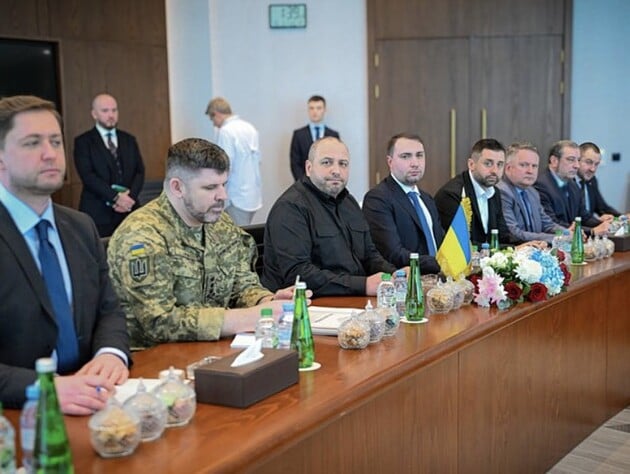 Второй раунд переговоров по миру в Украине продолжается. В ОАЭ показали первые фото