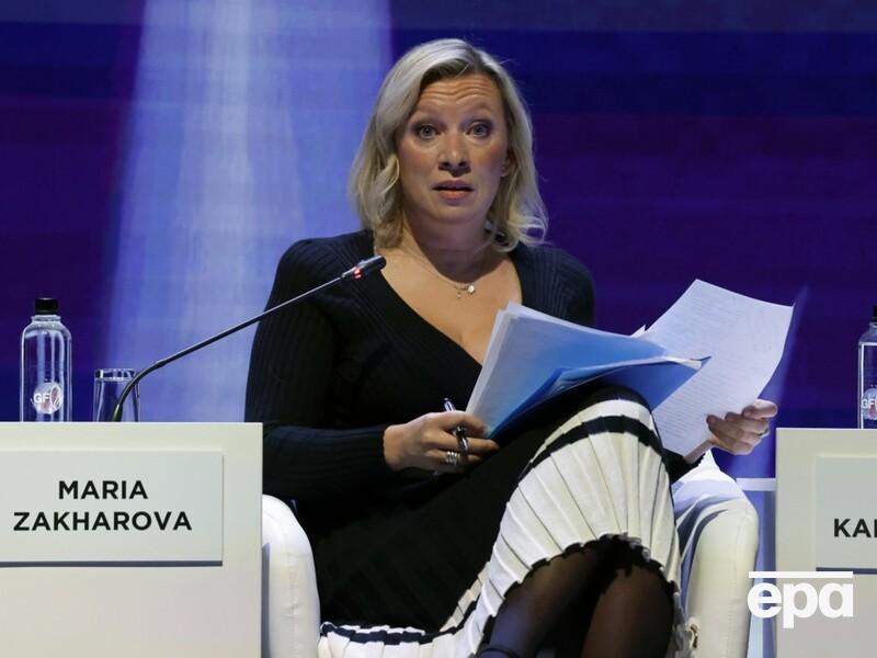 Захарова назвала "нееротичним" фото Матернової під час обстрілу РФ. Амбасадорка відповіла