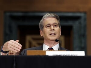 Глава минфина США предупредил РФ о санкциях в случае срыва мирных переговоров с Украиной