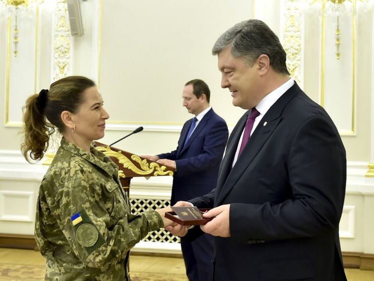 В этом году более 2 тыс. украинок получили статус участника боевых действий – Порошенко