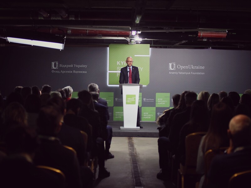 Росія фактично вже застосувала ядерну зброю, адже погроза є формою її застосування – Яценюк