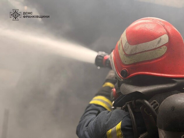 Світло по чотири-п'ять годин на день. Мер Івано-Франківська закликав місцевих зробити запас води