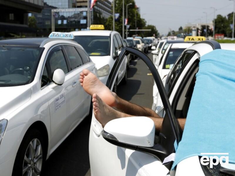 В США таксист известной фирмы изнасиловал пассажирку. Суд назначил миллионы долларов компенсации