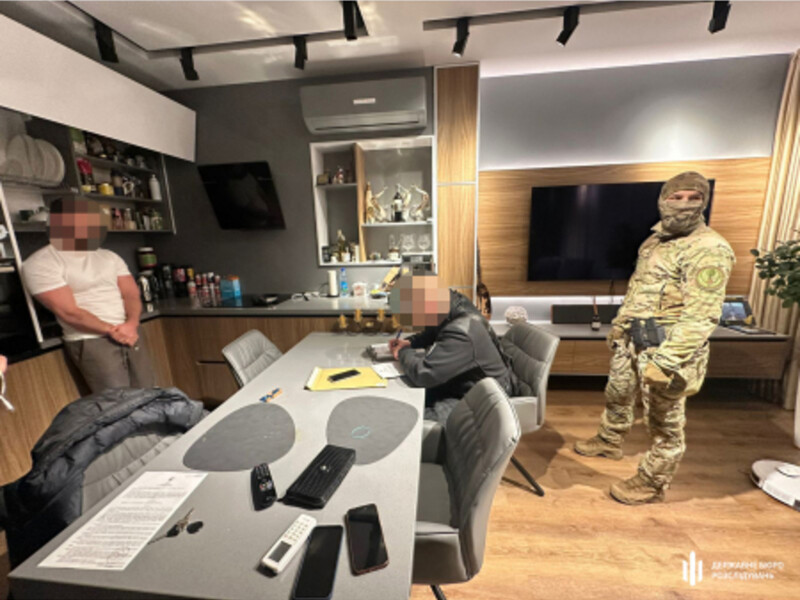 "Гнилі овочі і фрукти за відкати". ДБР розслідує ймовірну корупцію в постачанні продуктів для ЗСУ