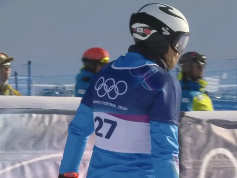 Італійський сноубордист виступив на Олімпіаді в шоломі з прапором РФ