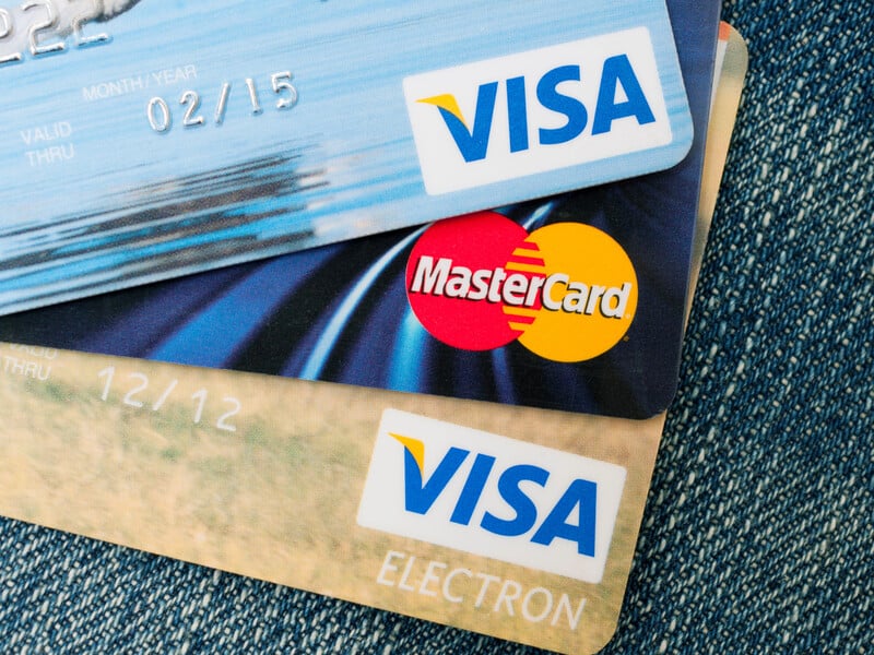 Европейские банкиры призвали срочно снизить зависимость от Visa и Mastercard
