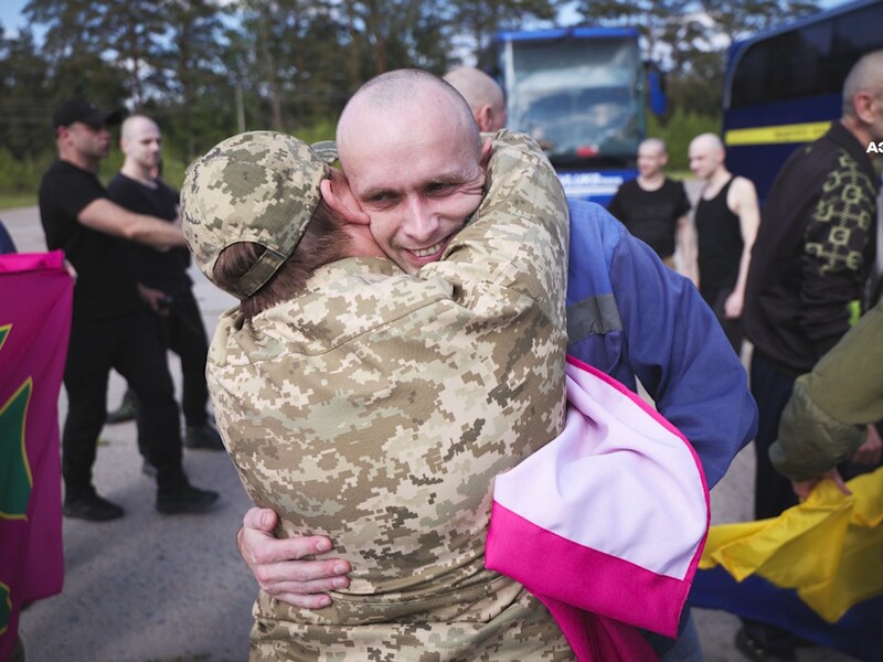 Защитник Мариуполя Вадим Гуцаленко начал программу посттравматического роста вместе с "Сердцем Азовстали"