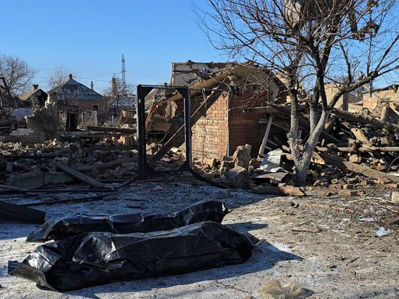 РФ сбросила на Славянск семь 250-килограммовых авиабомб. Погибли девочка и ее мать, много раненых. Фото