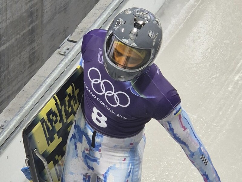 "Заслуживает быть на Играх". Гераскевич, несмотря на запрет МОК, вышел в "шлеме памяти" на тренировку