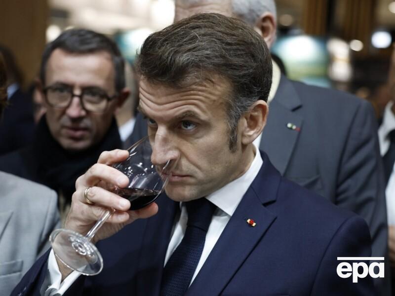 "Росія в нас під дверима". Макрон закликав європейців відновити діалог із Москвою щодо України