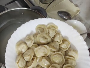 Главный секрет идеального теста на пельмени – в этом простом действии. Рецепт, нюансы и пропорции