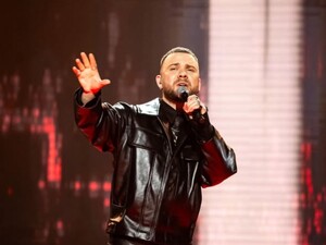 Laud ответил Lelѐka после того, как она захотела передать ему свой кубок победительницы нацотбора