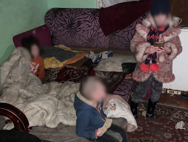 У Львівській області від переохолодження помер дворічний хлопчик, під слідством батьки й соцслужби. Фото