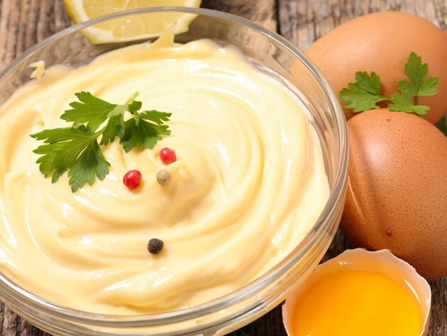 Просто змішайте ці інгредієнти – і майонез готовий. Перевірений рецепт дуже смачного соуса