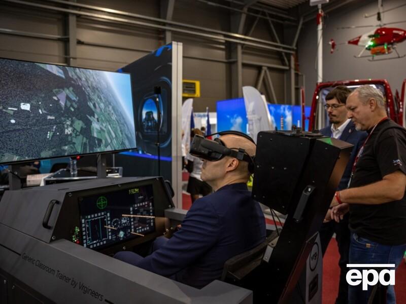 Нідерланди передадуть Україні симулятори F-16 