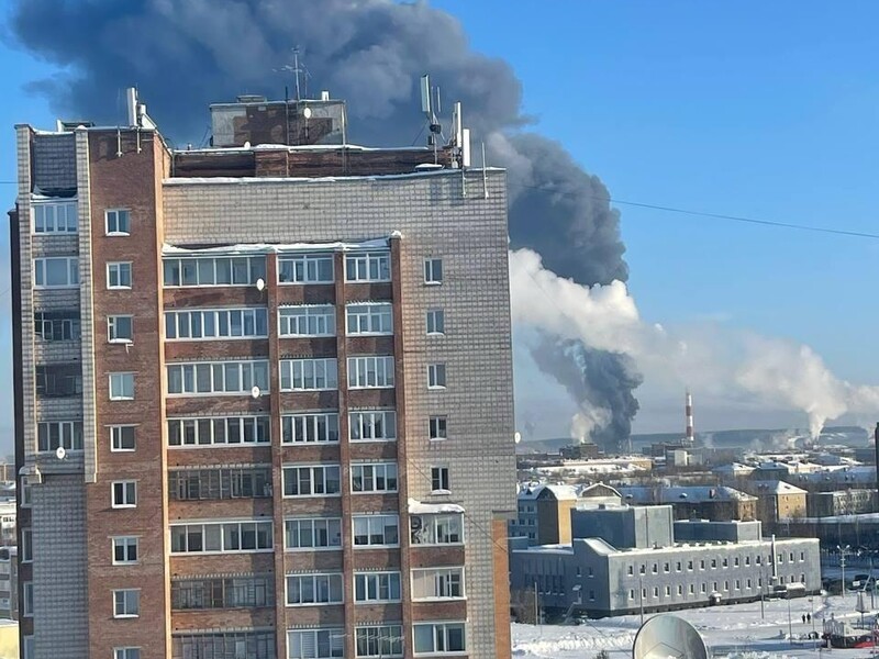 Новий рекорд дальності. Дрони СБУ вдарили по російському НПЗ за 1750 км від кордону