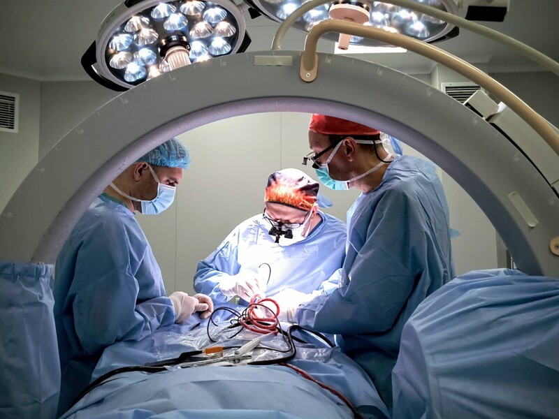 Застудився – впав у кому. У Львові "витягли з того світу" підлітка із гноєм у мозку