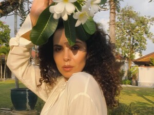 Каменських перед камерою зробила комплекс вправ. Співачка продемонструвала, в якій формі зараз