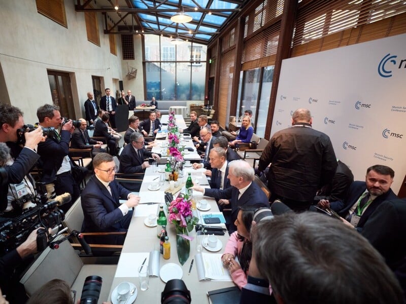 Рубио пропустил встречу об Украине, на которой были Зеленский и лидеры ЕC. Его отсутствие назвали "безумным"