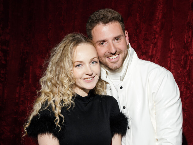 Секс-символ украинского кино Текучев рассказал, как начинался его роман с будущей женой